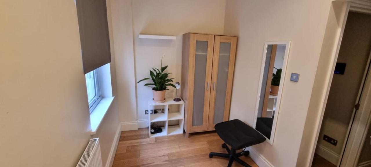 Sootheus - Soho71 Apartment London Luaran gambar
